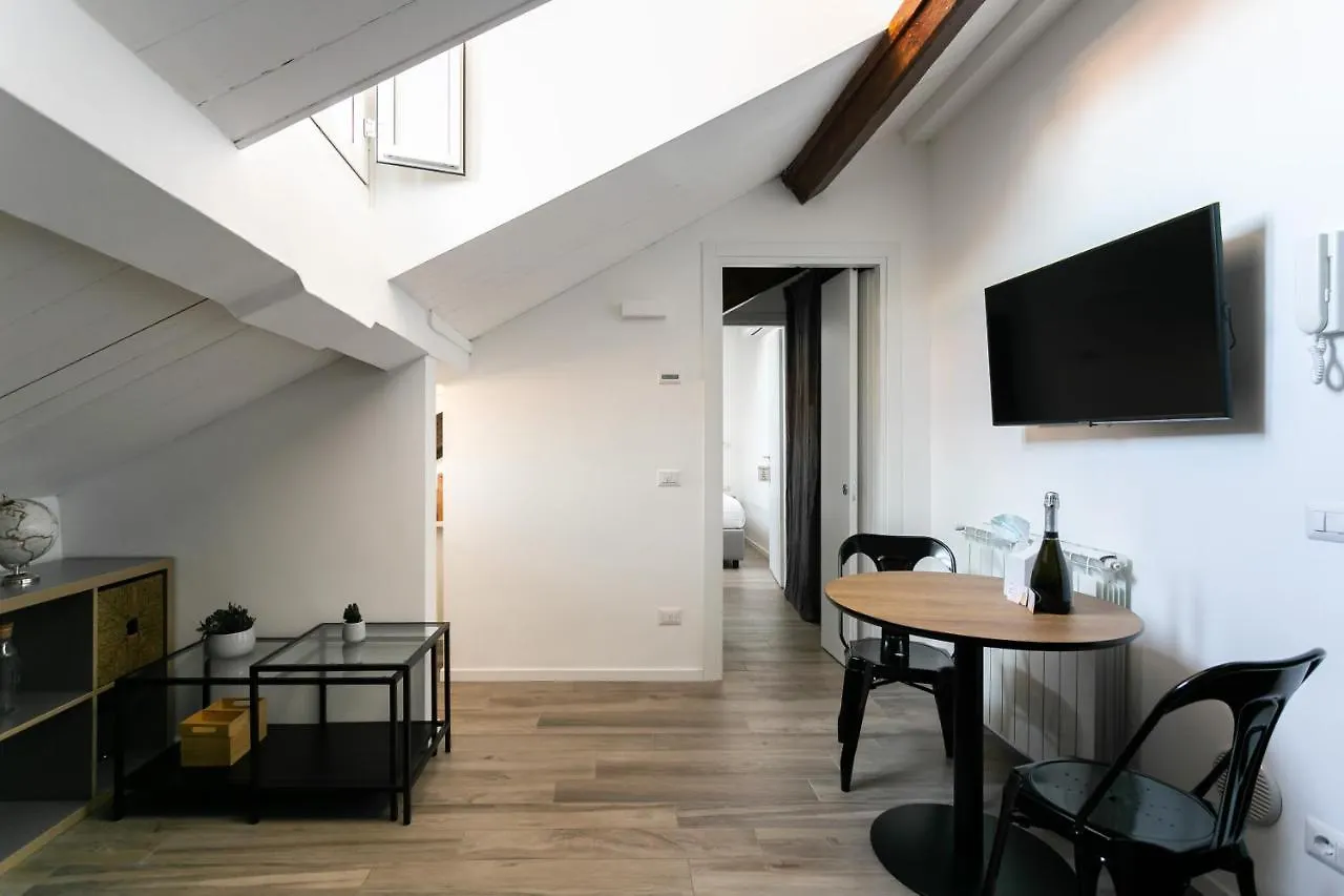 Milano Apartments Navigli Darsena